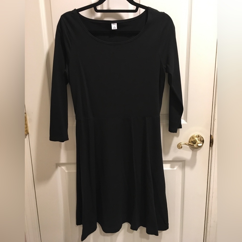 Lot of 2 Old Navy size medium dresses